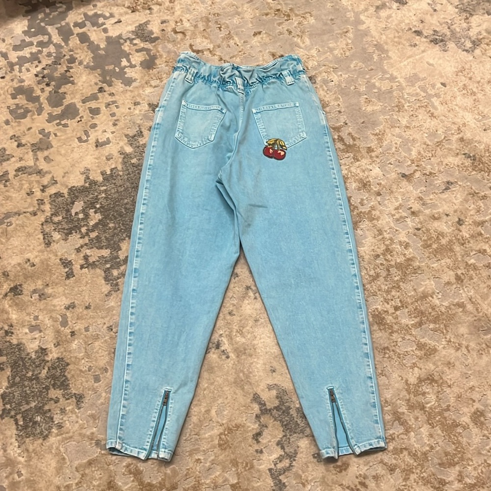 Authentic Gucci Blue paper bag waist cherry appliqué jeans 27 - Picture 12 of 12